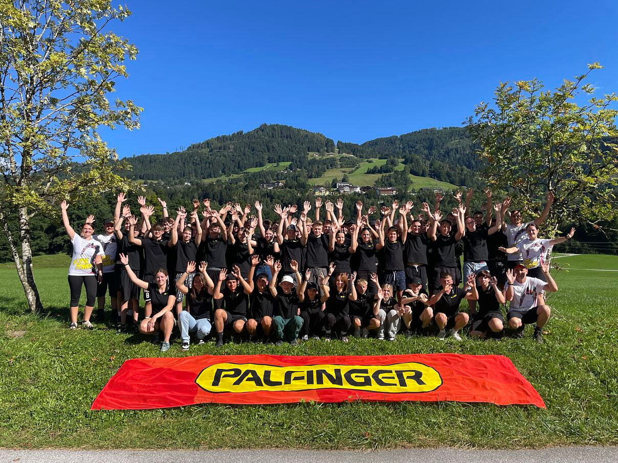 Bei PALFINGER starteten am 1. September 47 Jugendliche in ihr Berufsleben..JPEG