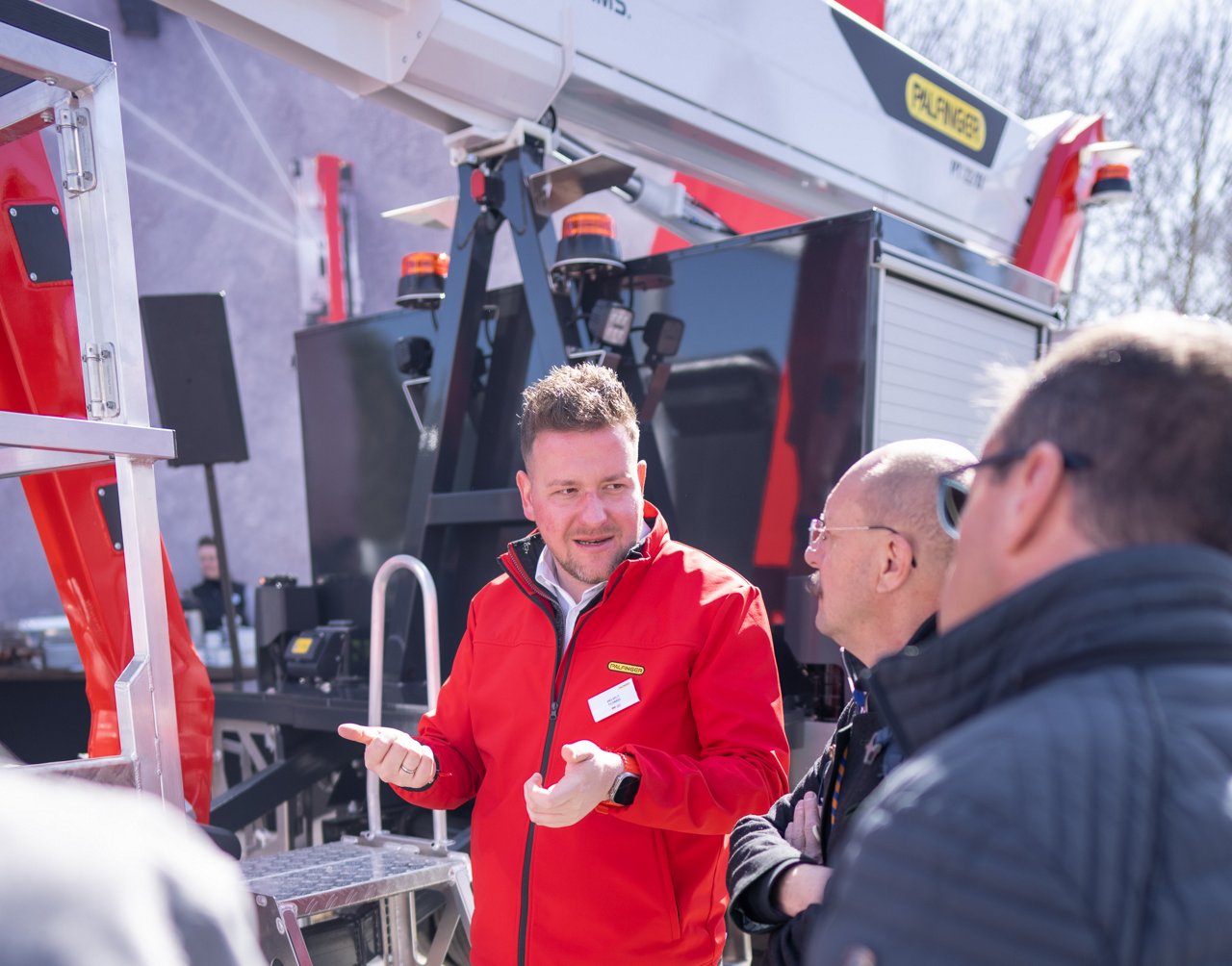 Beratung_Schmid_Mr-Offenblende.at_PALFINGER_BAUMA_2025_WEB-07270.jpg
