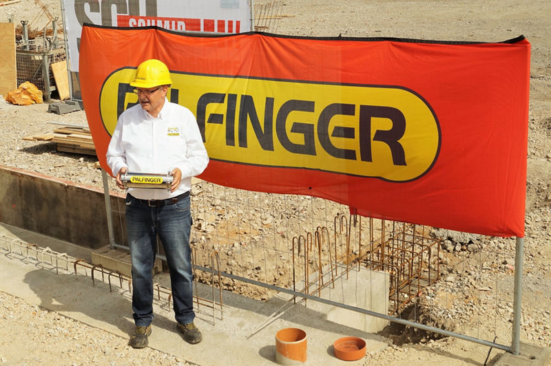 Feierliche Grundsteinlegung bei PALFINGER in Löbau