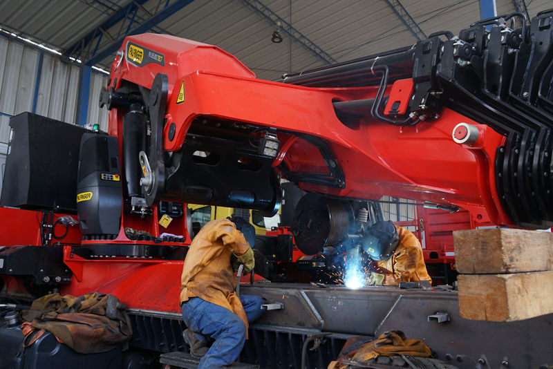 DOS GIGANTES EN PERÚ