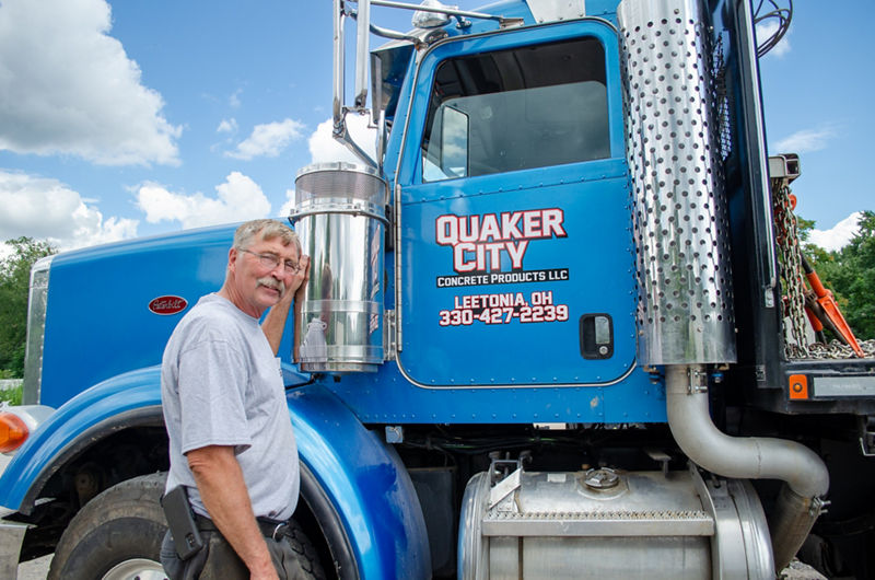 Quaker City Concrete Aumenta su Eficiencia en la Manipulación de Prefabricados con Grúas Articuladas 