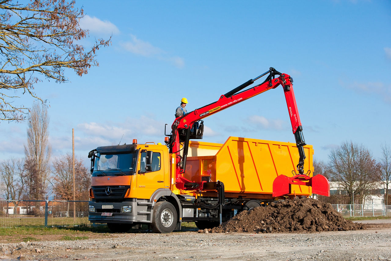 EPSILON M100L construction crane