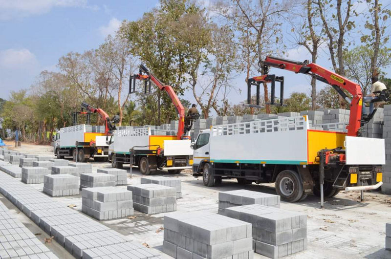 Bricks Handling in India – PALFINGER helps Alpha Blocks easily #reachanything