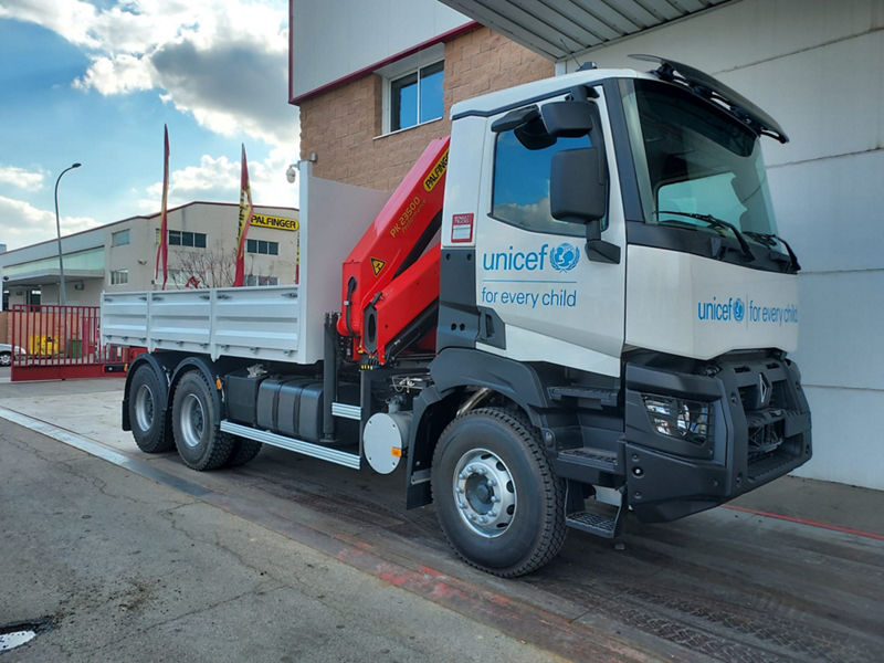 What our PK 23500 loader crane is able to fulfill