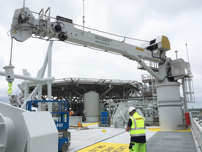 PALFINGER handles the challenges of the Taiwan Strait 