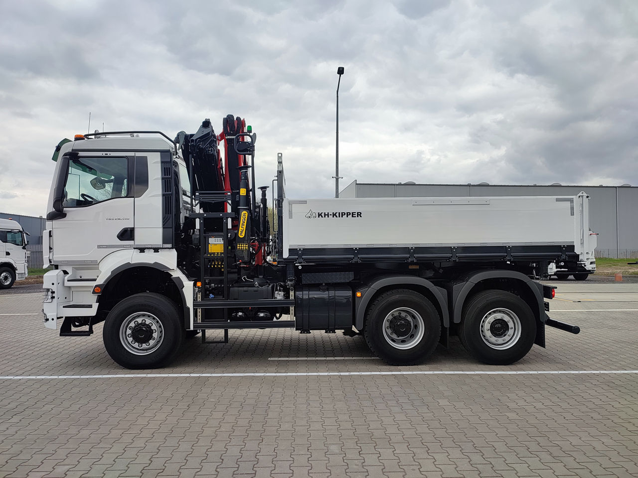 Werksmontage Ladekran Kipper