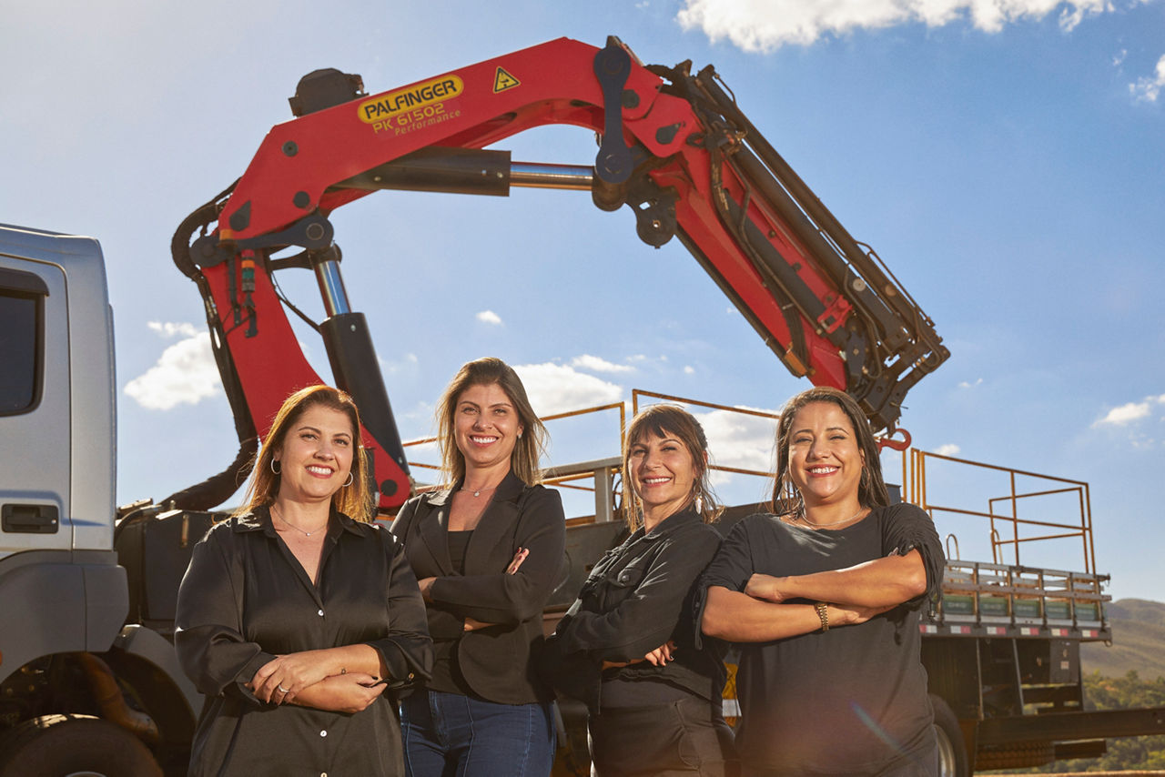 Karla_Diniz,_Flávia_Diniz,_Paula_Diniz_and_Joana_Calaça.jpeg