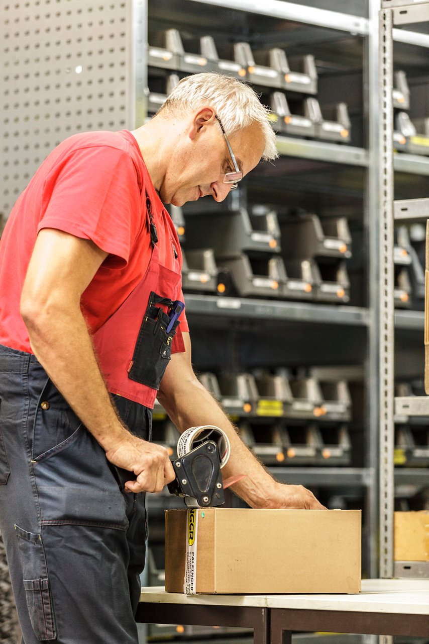 Lifetime Service_Spare Parts_7.jpg