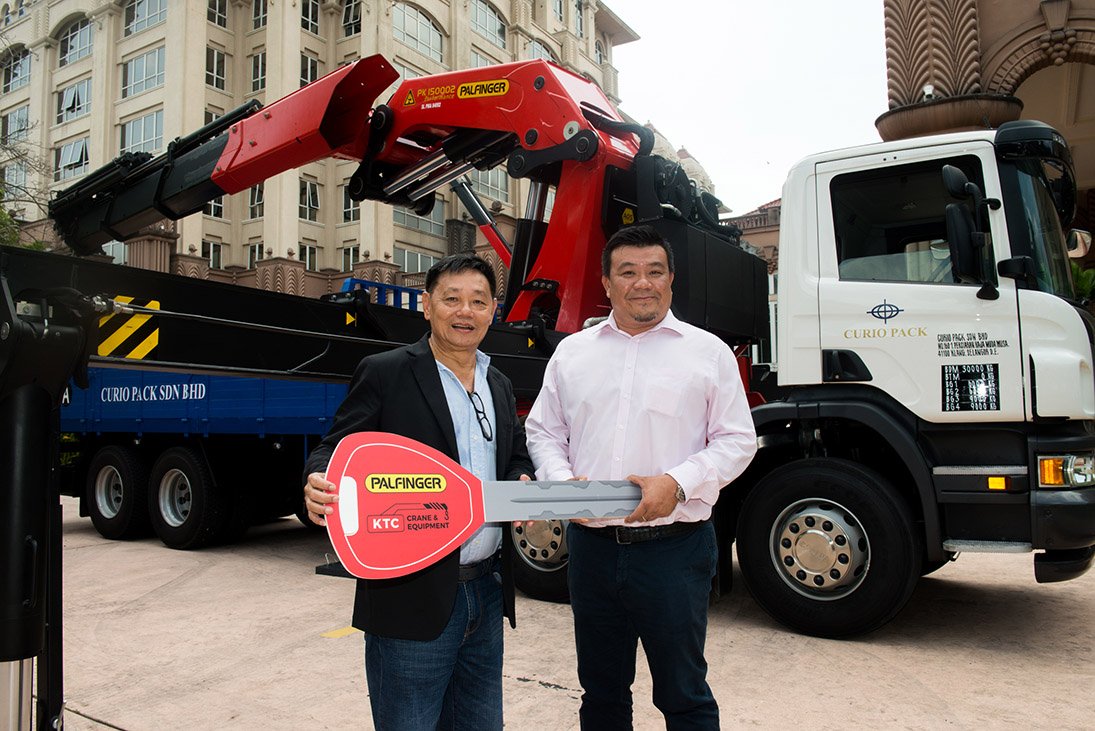 Loader Cranes Handsover 3.jpg