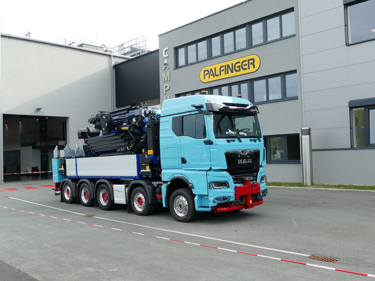 Werksmontage Kranfahrzeug