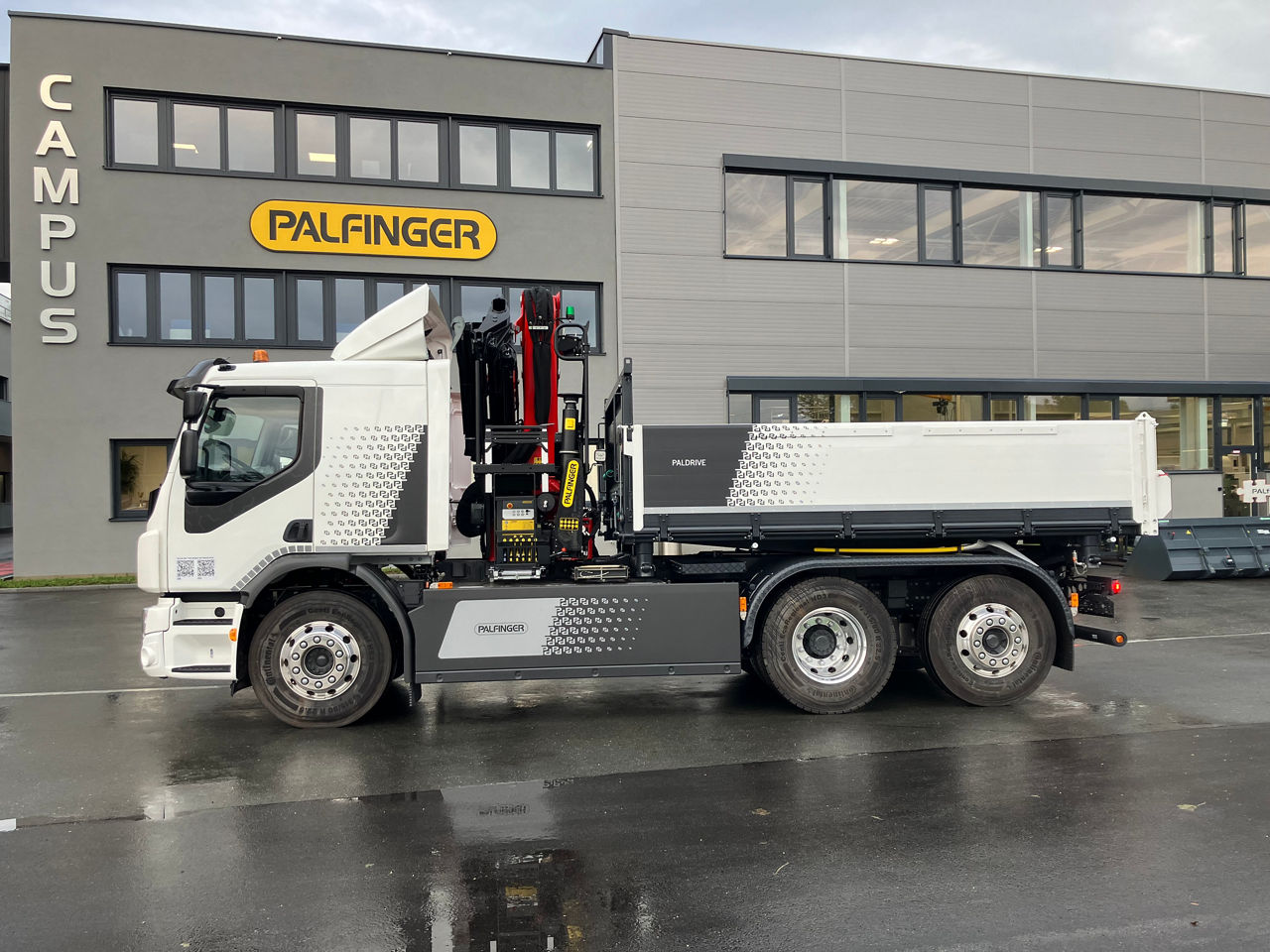 Werksmontage Ladekran Kipper