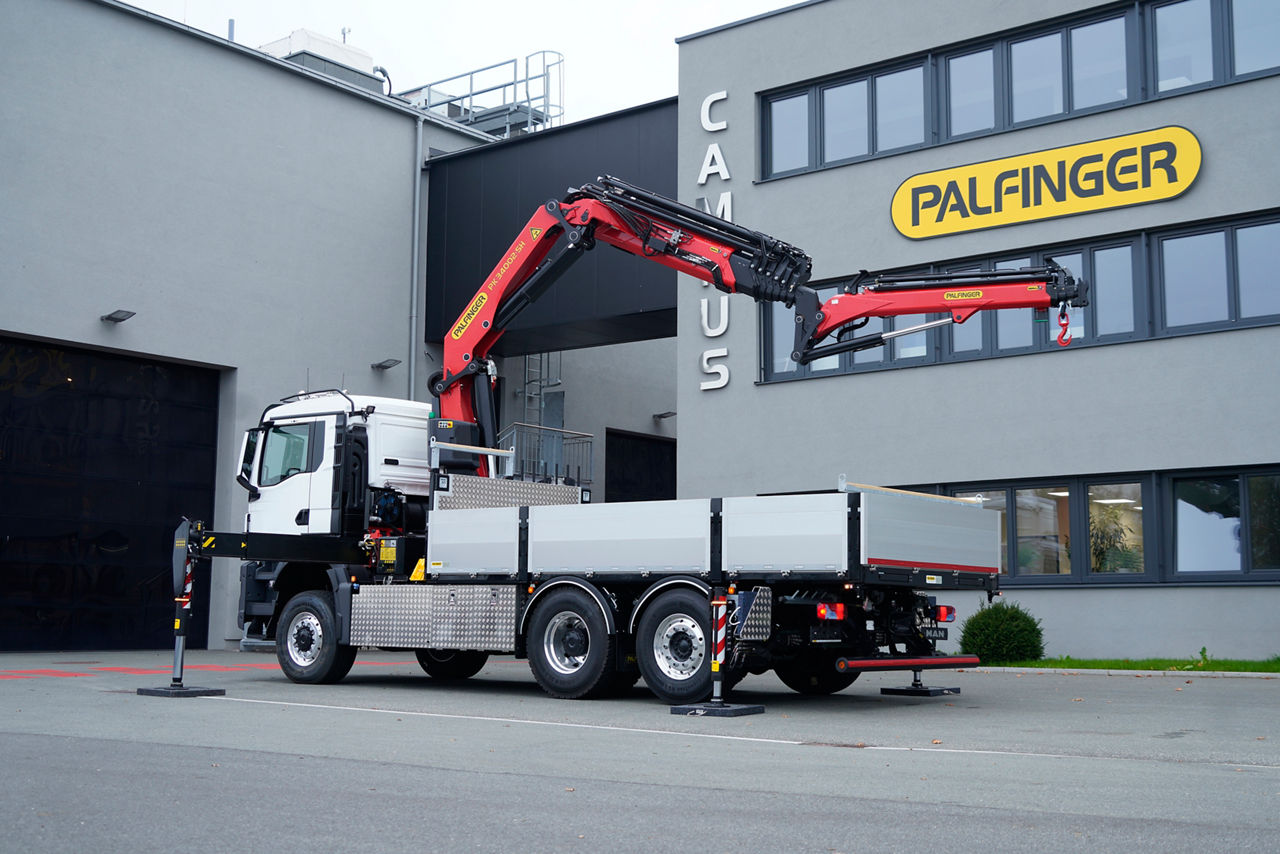 PALFINGER factory installation