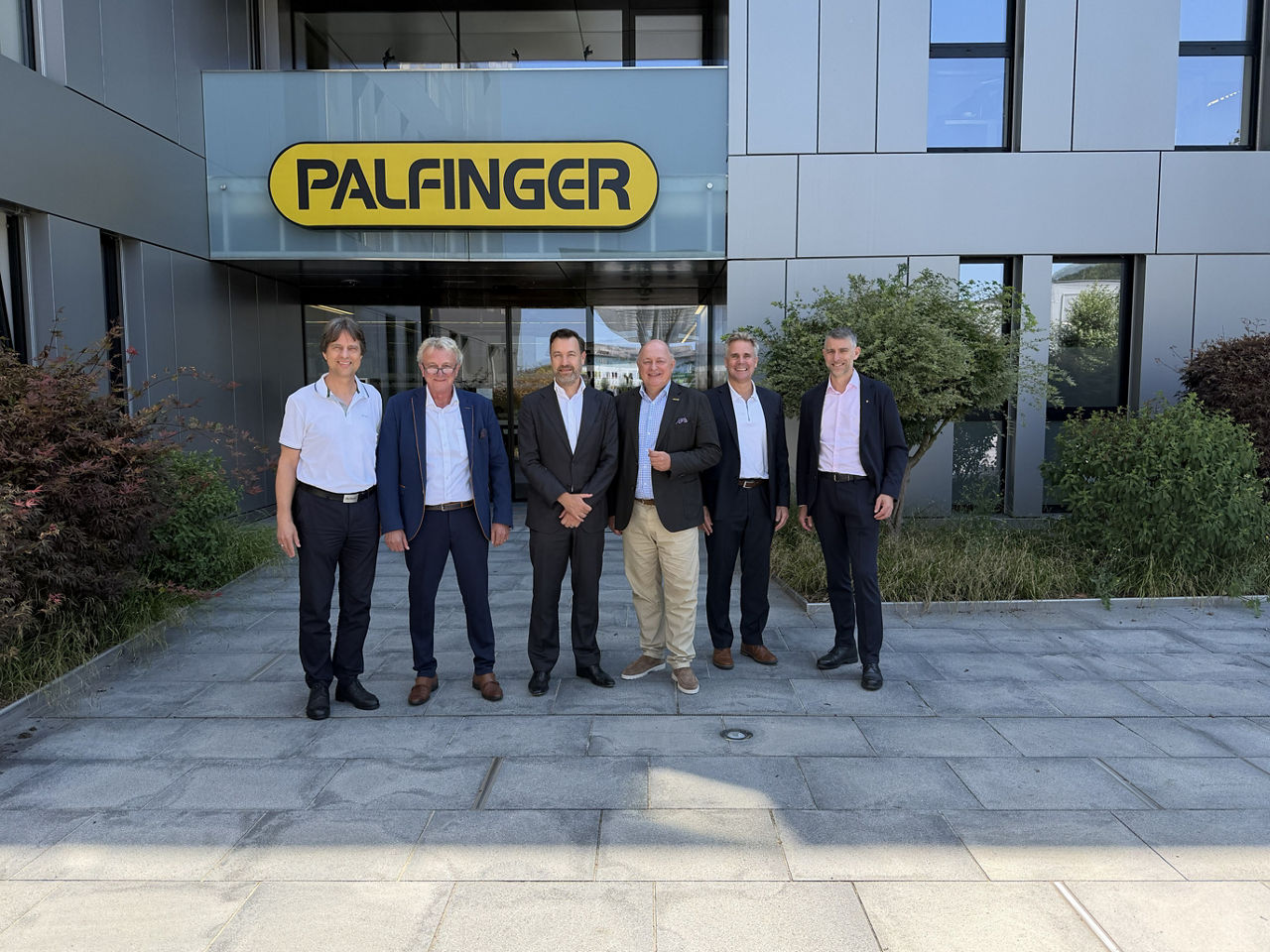 Arjen Kraaij, CEO of TIP Group und Andreas Klauser, CEO of PALFINGER AG 