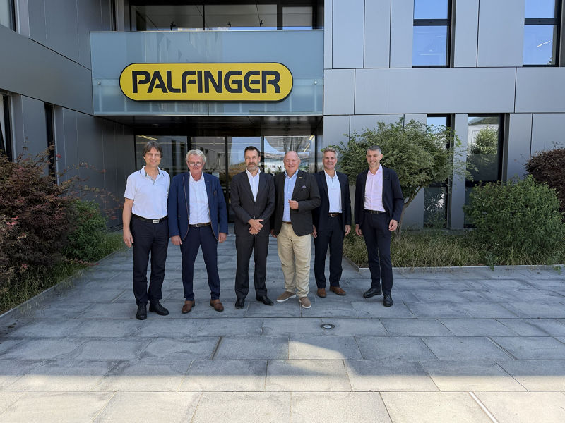 Arjen Kraaij, CEO of TIP Group und Andreas Klauser, CEO of PALFINGER AG 