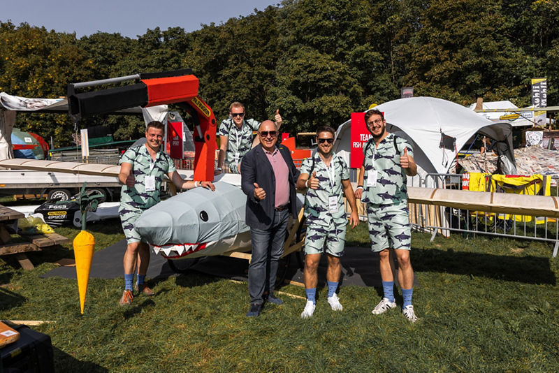 PALFINGER beim Red Bull Flugtag: Flying Hai!