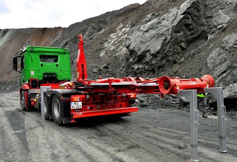 ONE CUSTOMER, TWO VEHICLES, THREE SET-UPS