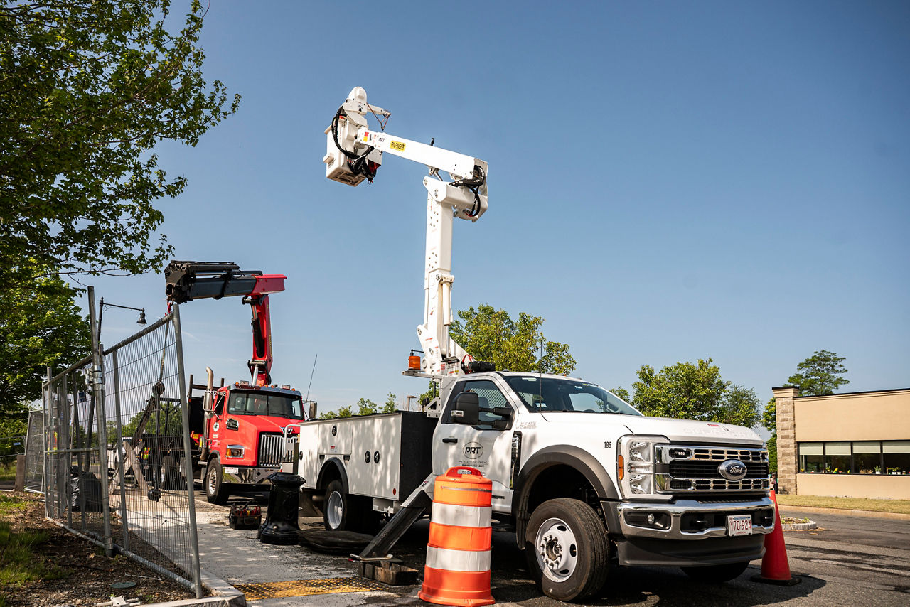 bucket truck