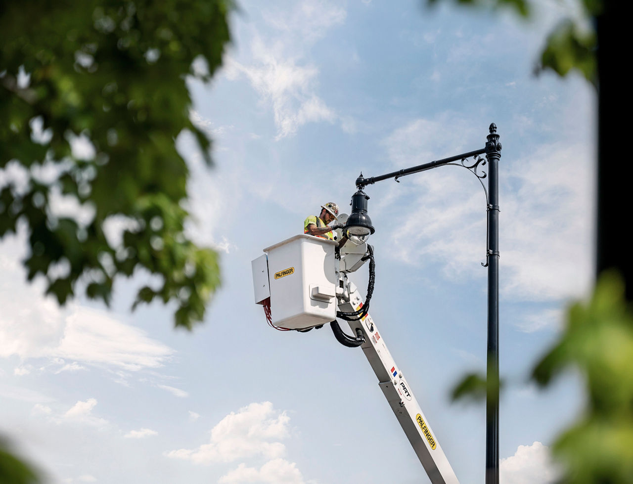 bucket truck