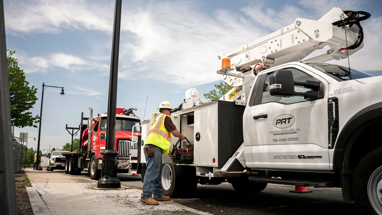 bucket truck