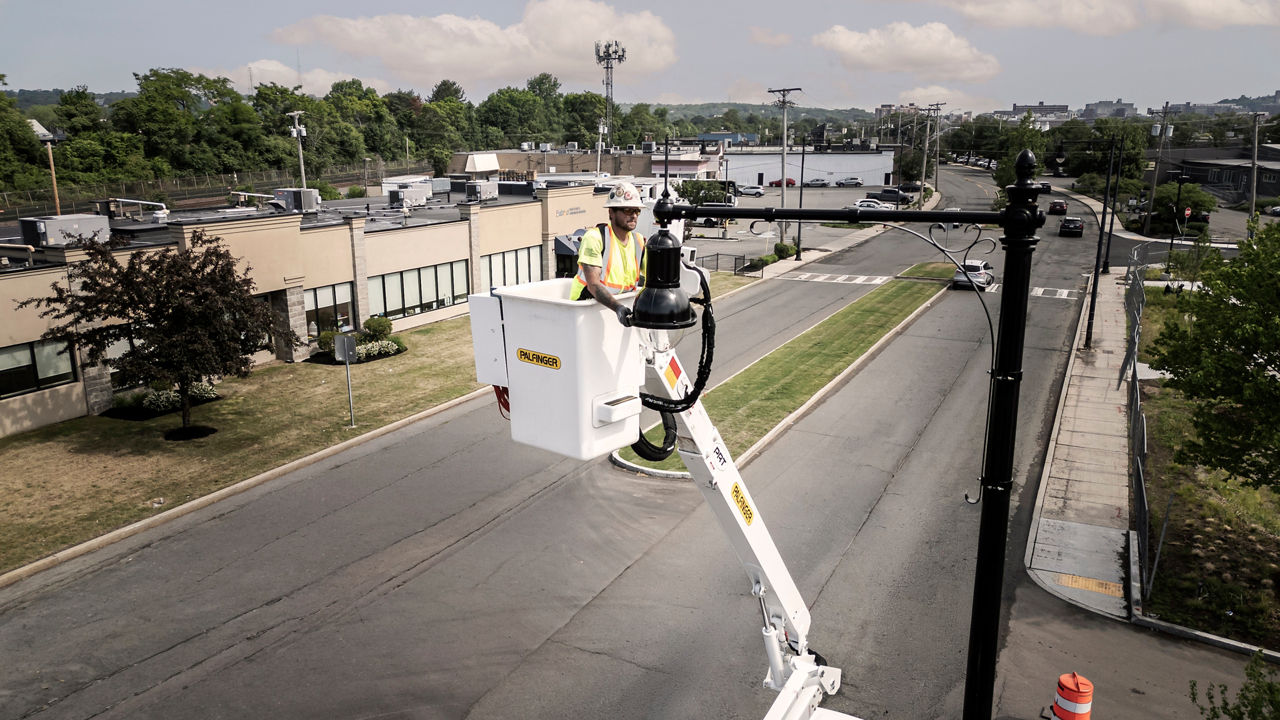 bucket truck
