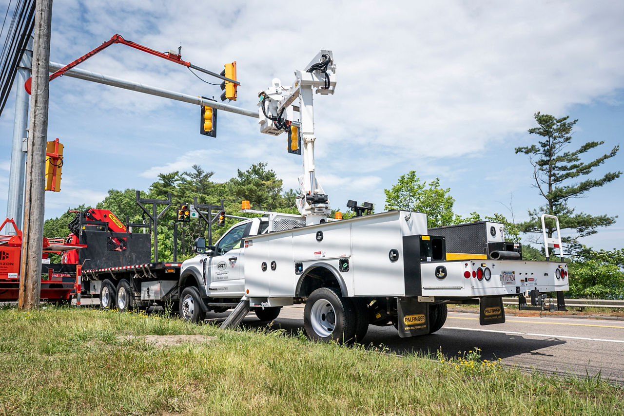 bucket truck