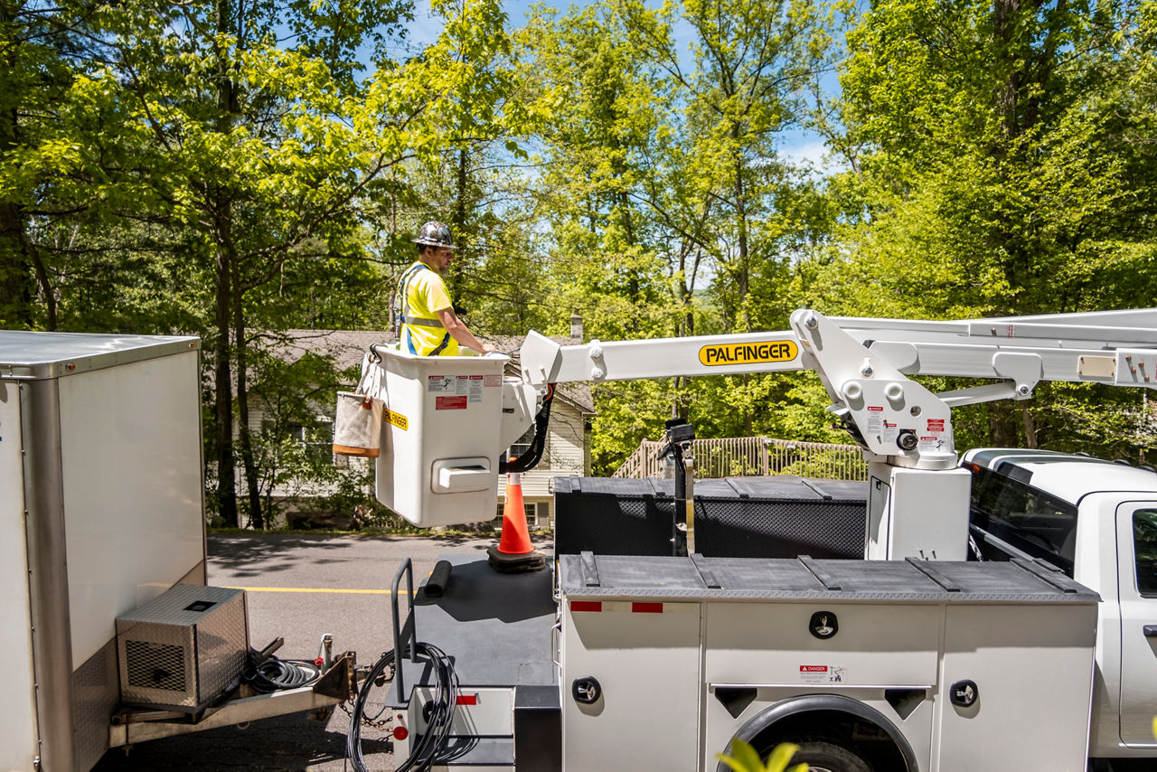 bucket truck