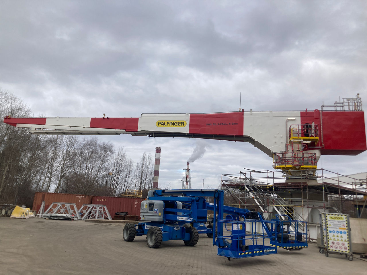 A fully electric jib crane at the test stand in Gdynia, Poland
