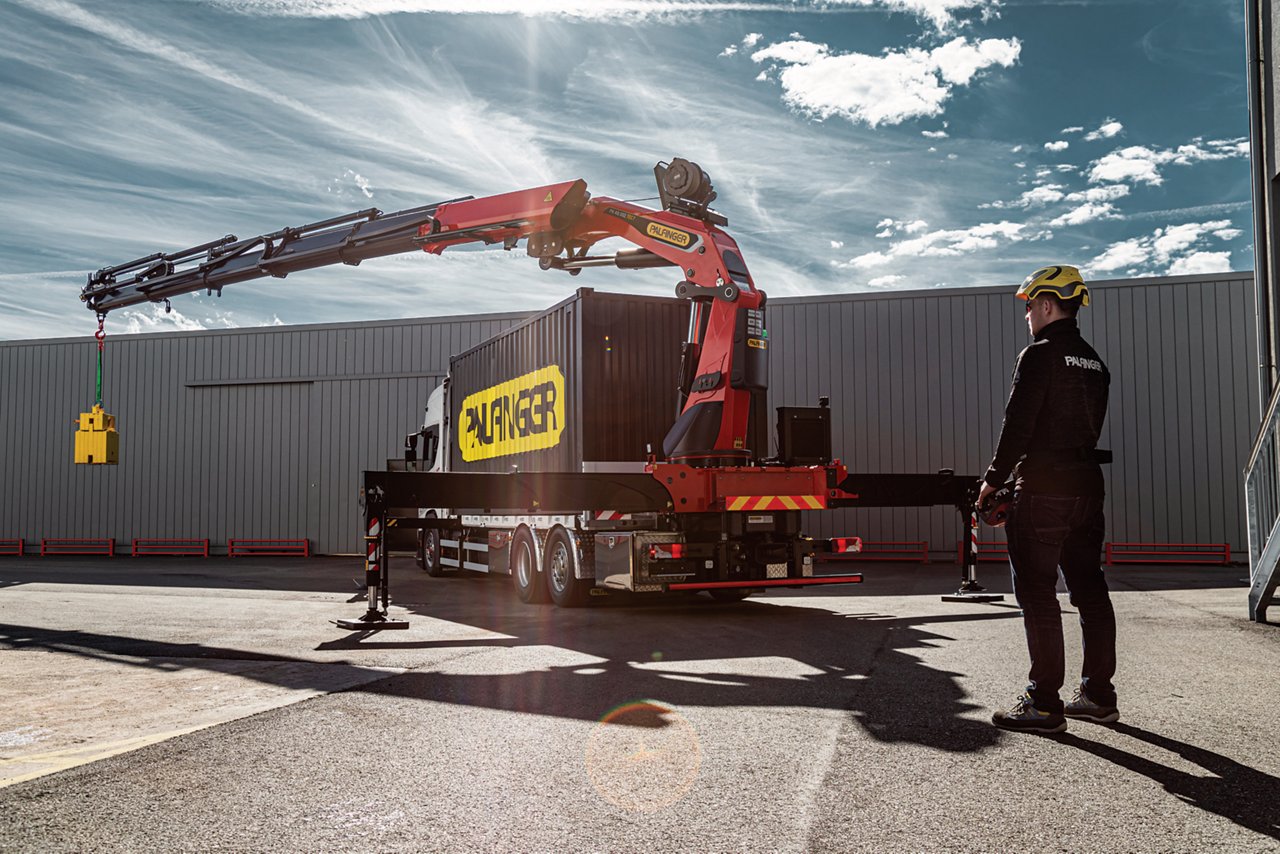 PALFINGER_Loader_Cranes_20200312-PK48002TEC7_3-331 (3).jpg