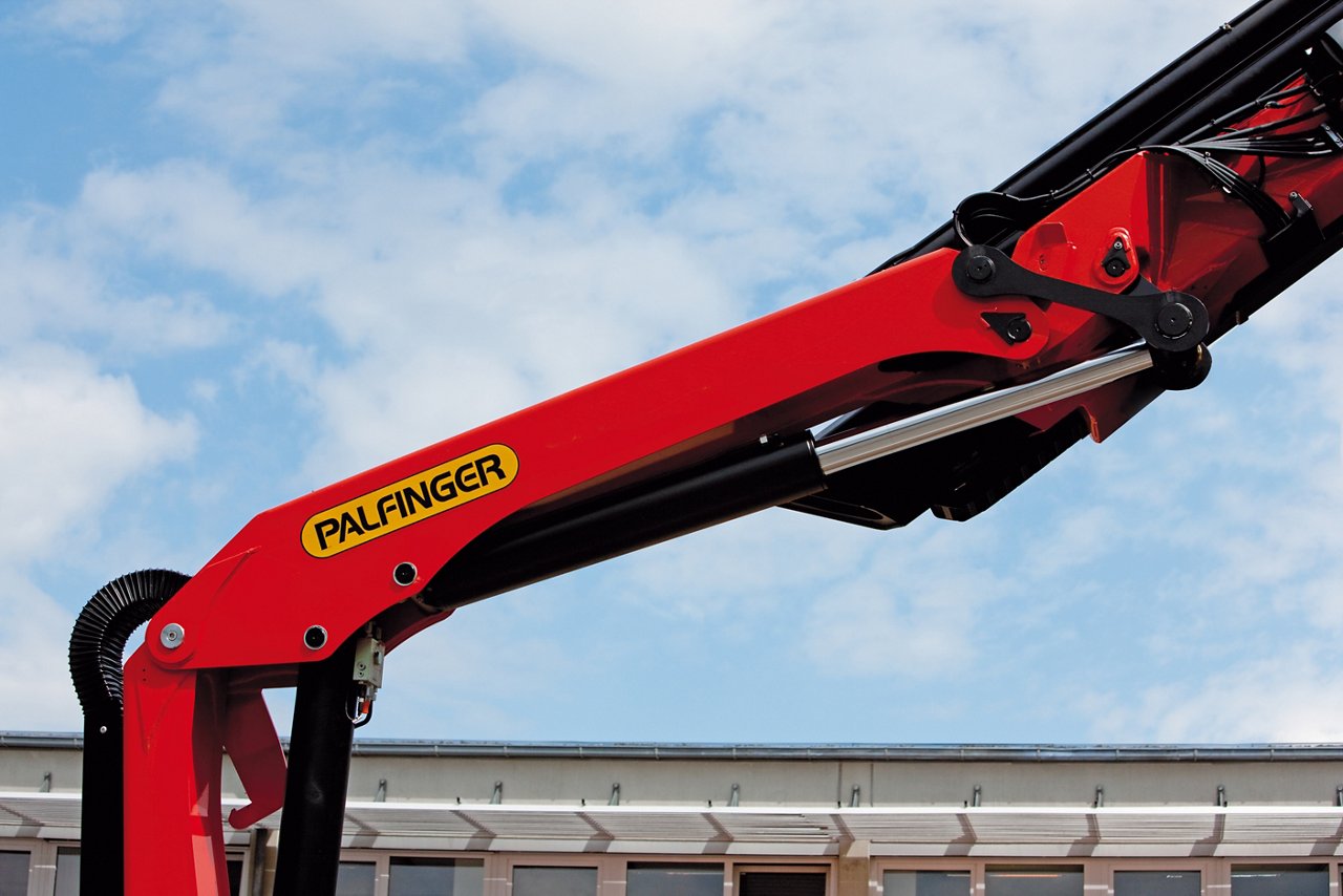 PALFINGER_Loader_Cranes_Single Link Plus_02.jpg