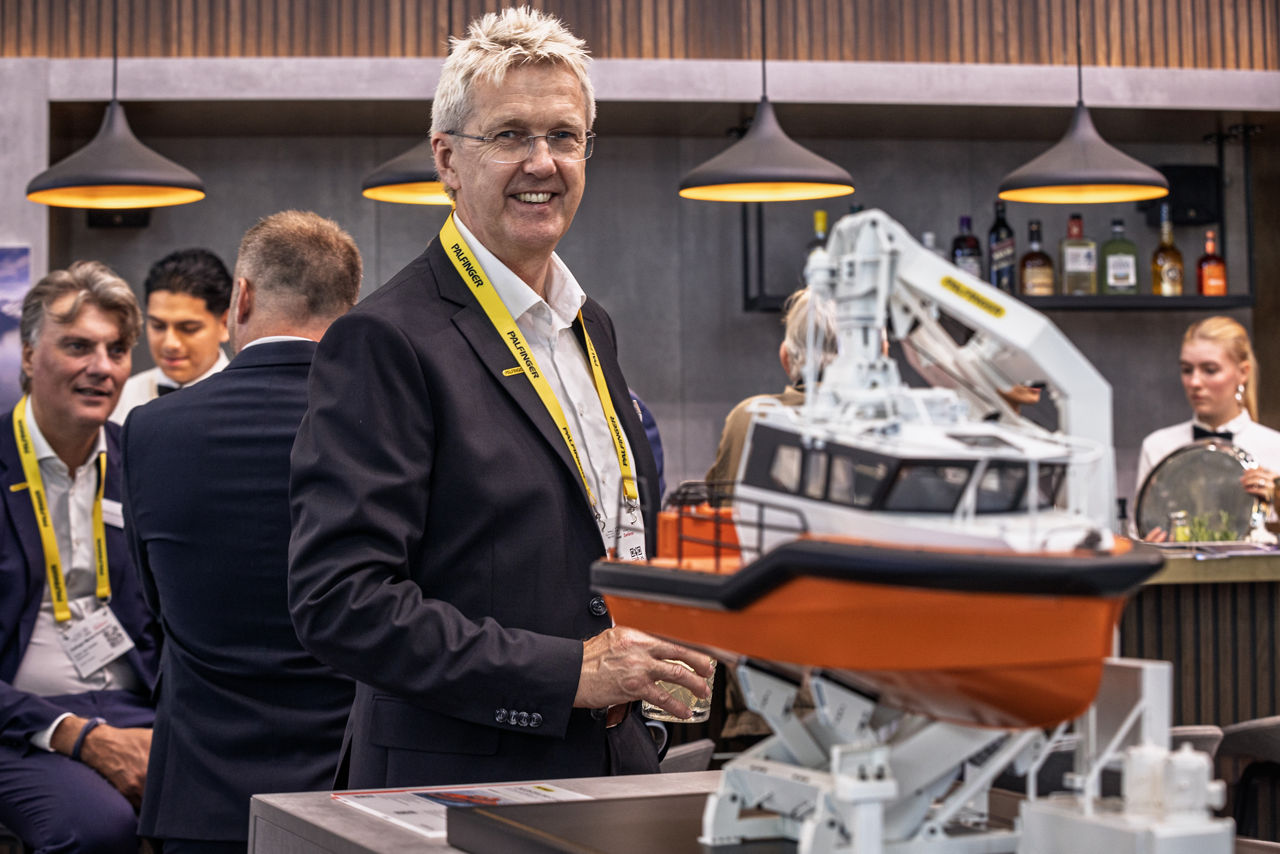 Jarle Sørstrønen at the PALFINGER booth