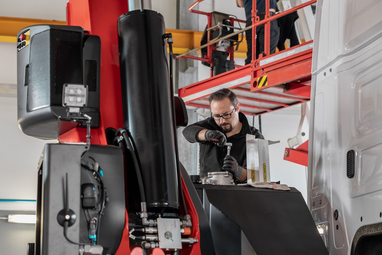 PALFINGER_Service_8_6F1A9148 (2).jpg