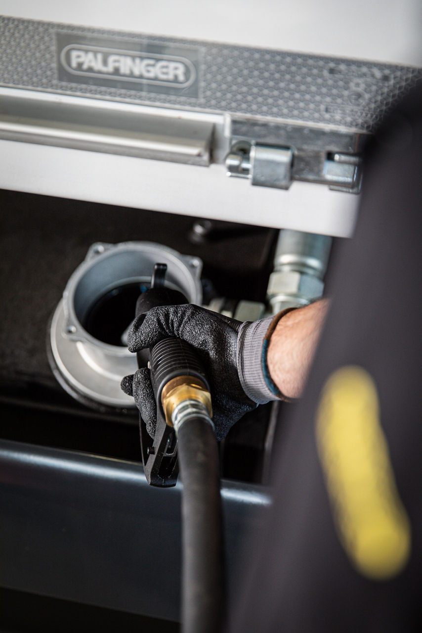 PALFINGER_Service_Oil_Monitoring_017_F1A8684.jpg