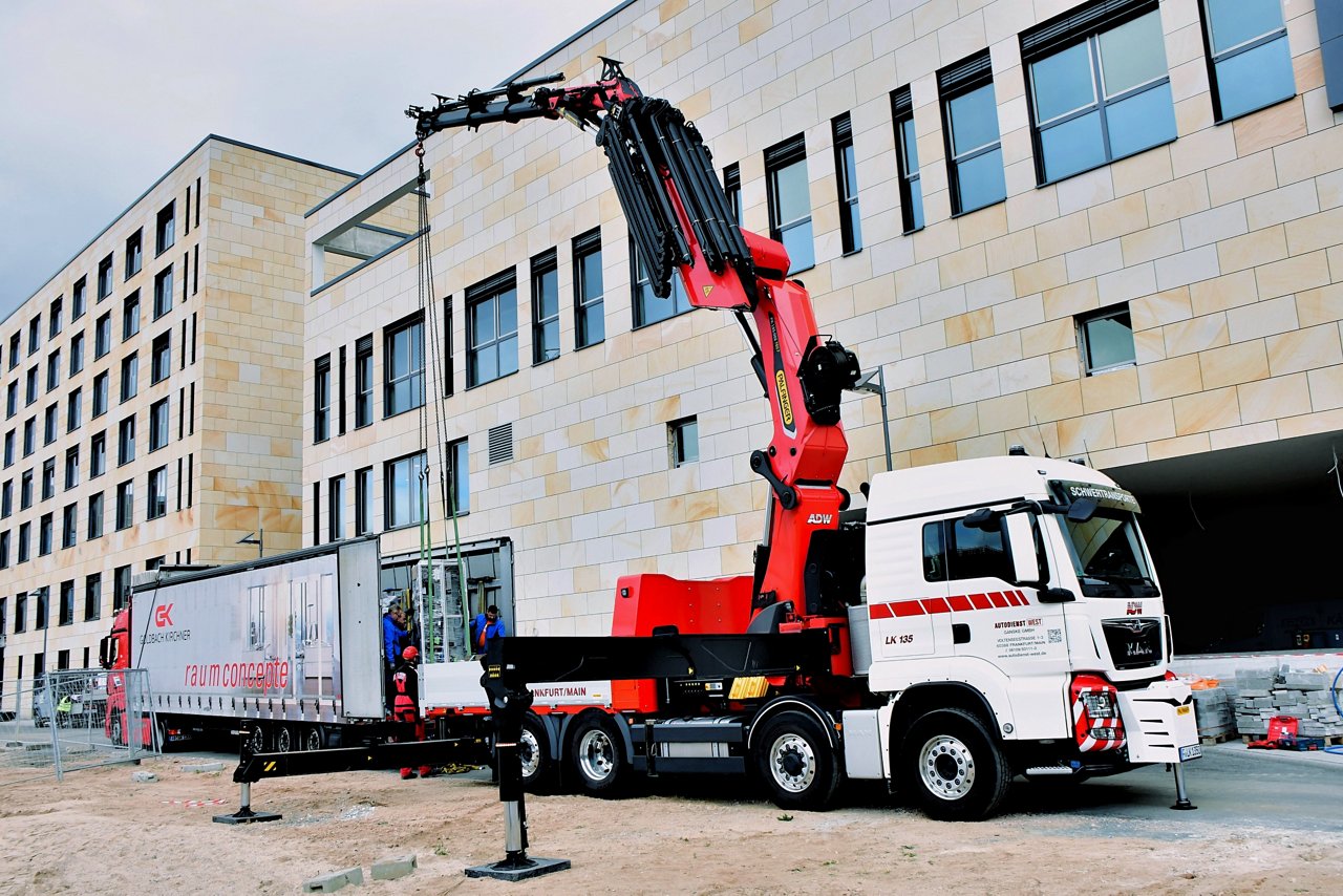 Palfinger - Frankfurt - DSC_2305 be.jpg