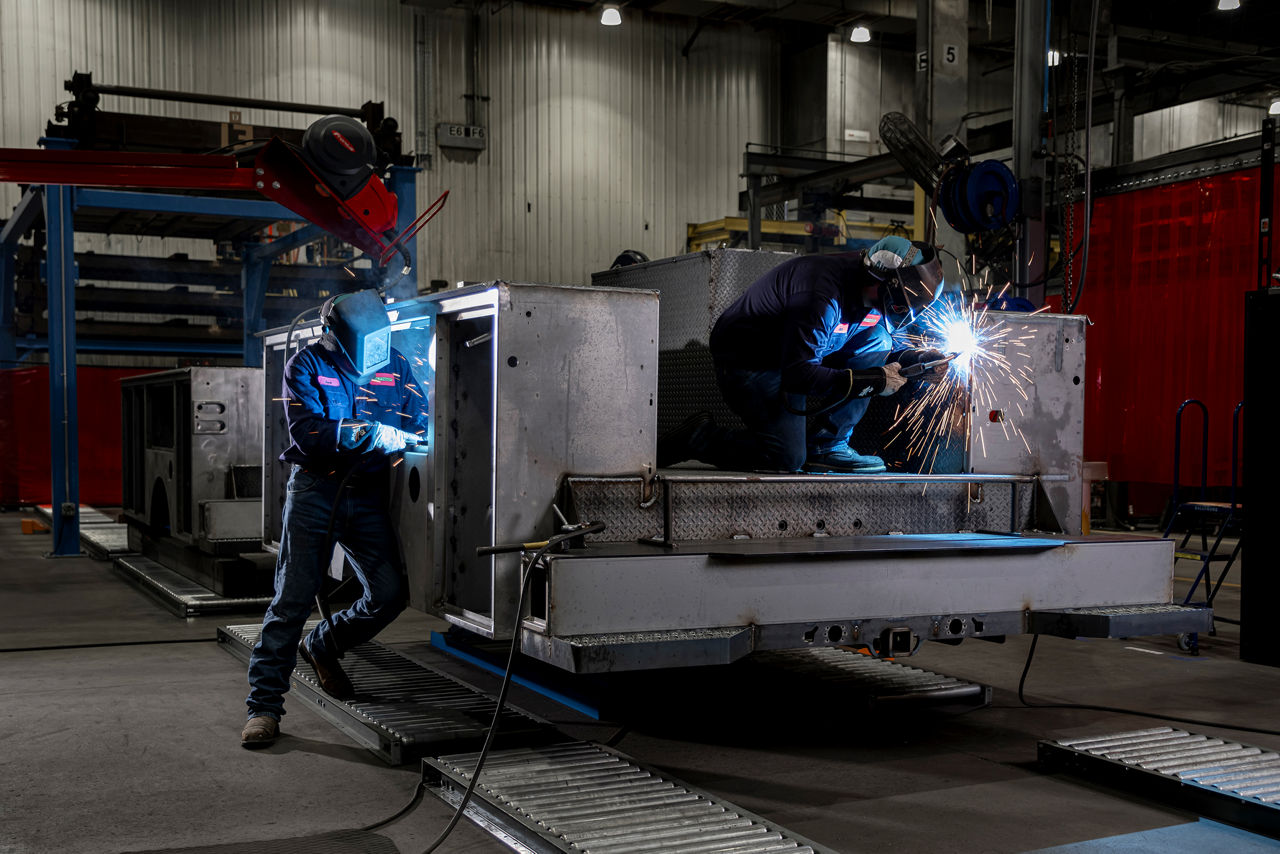 PALFINGER team members continue that legacy in Council Bluffs, Iowa, combining skilled craftsmanship with advanced manufacturing to build the next generation of work-truck solutions.