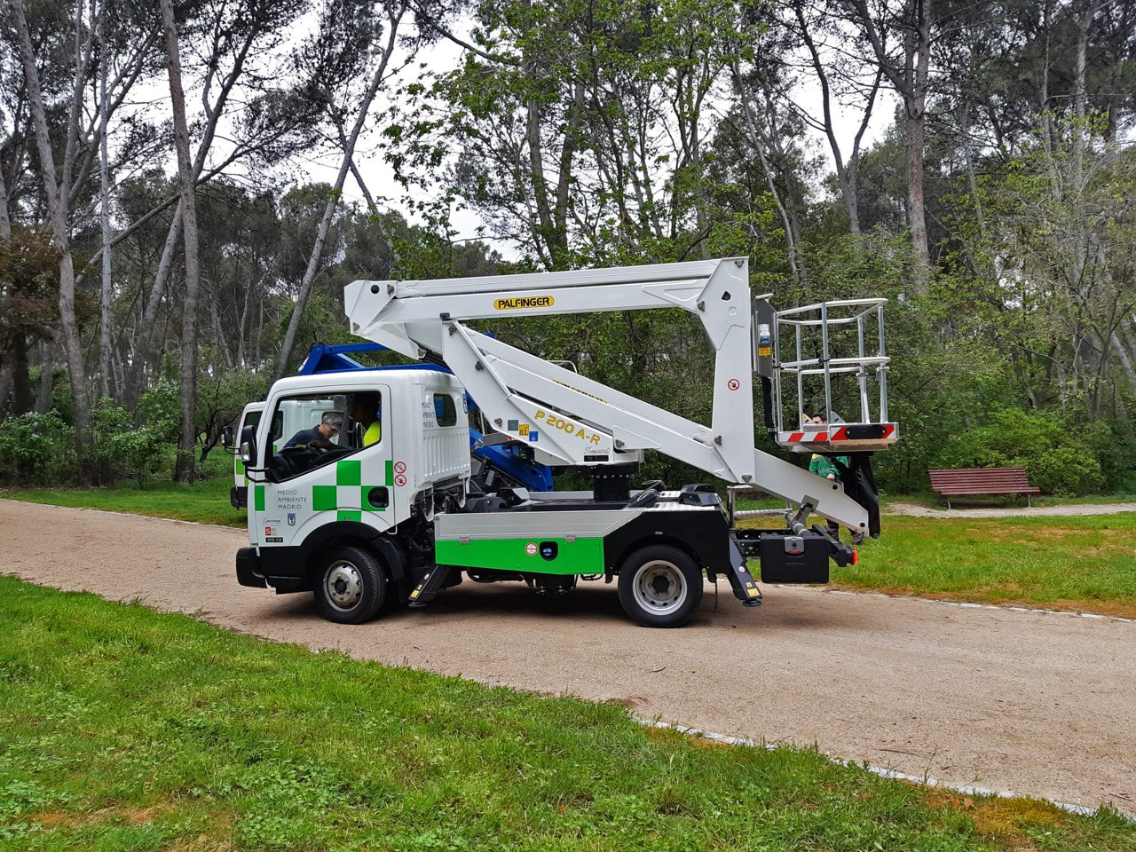 Plataforma Palfinger P 200A_10.jpg