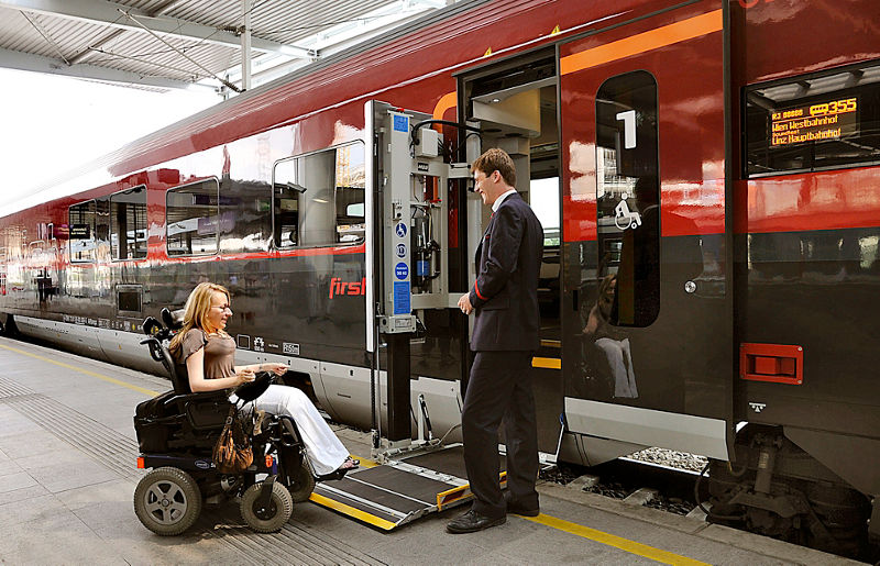 PALFINGER Personeneinstiegssysteme für ÖBB und DB