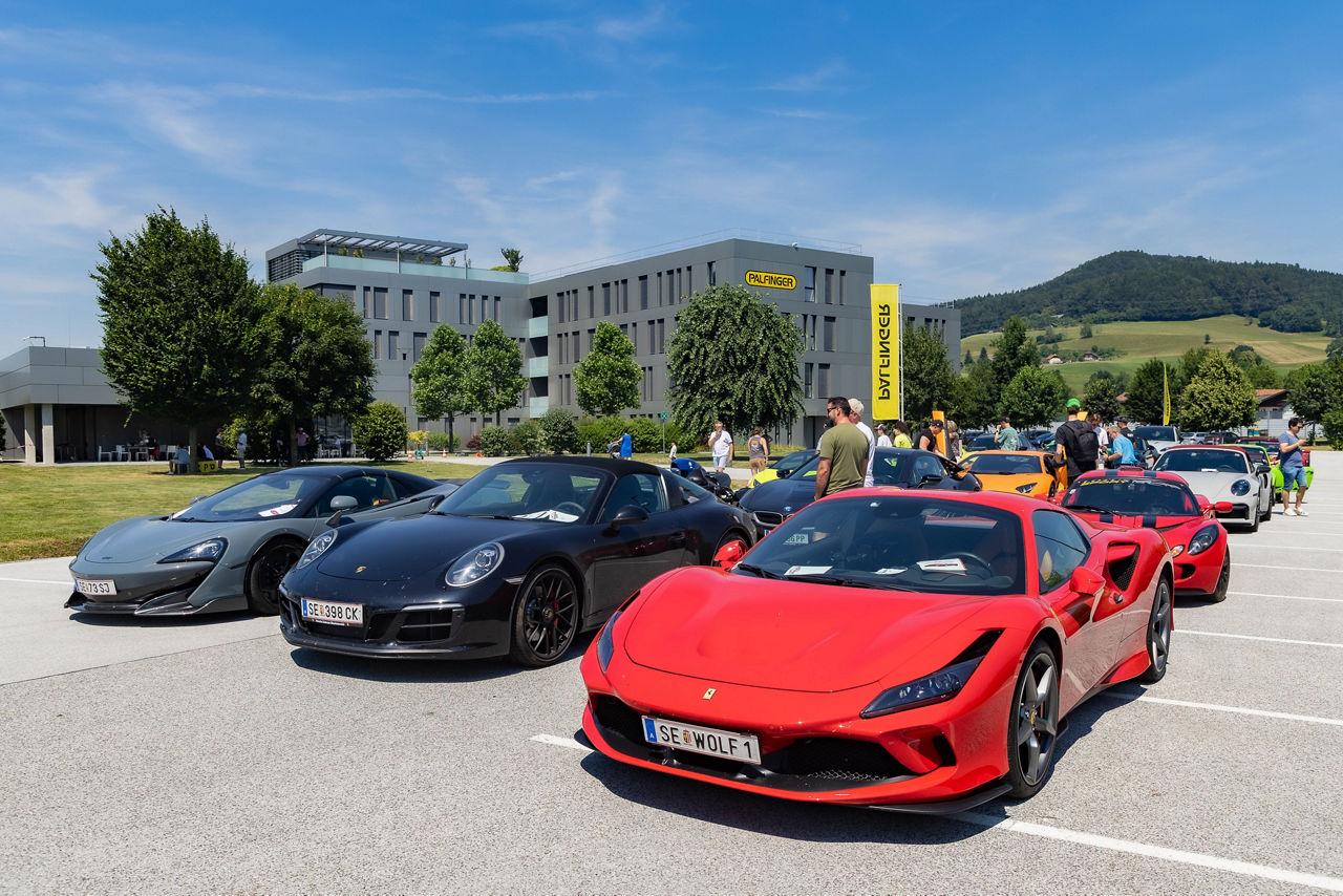 Kinderkrebshilfe Sportwagenausfahrt am Gelände der Firma Palfinger Bergheim Foto: Franz Neumayr 27.06.2026