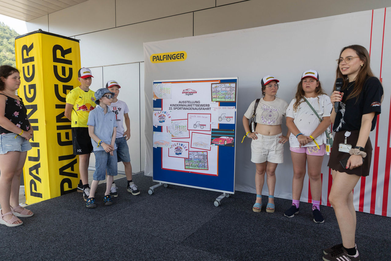 Kinderkrebshilfe Sportwagenausfahrt am Gelände der Firma Palfinger Bergheim Foto: Franz Neumayr 27.06.2026