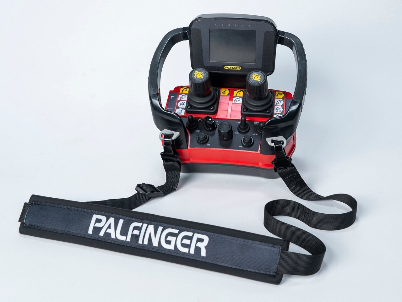 The new PALFINGER P6 Radio Remote Control  (1).jpg