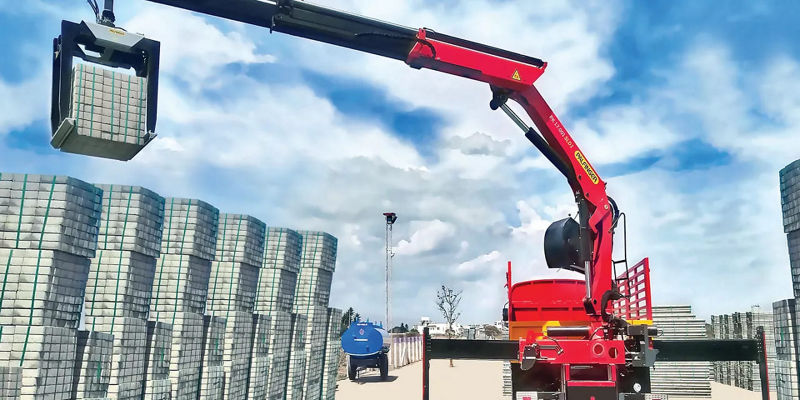 Construção de pontes: o papel dos guindastes articulados