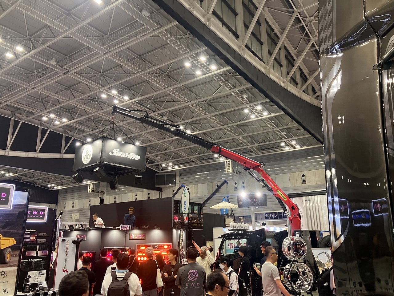 Exhibiting PK 5.501 SLD 5 at the Japan Truck Show