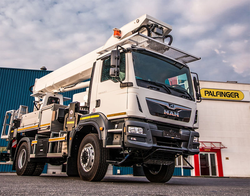 PALFINGER P 370 KS: the best of two worlds