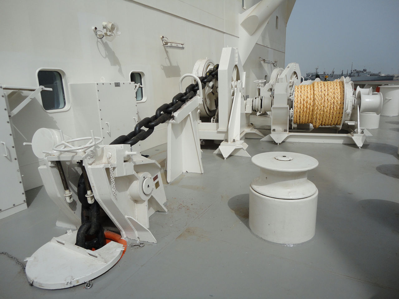 Anchor and mooring winches