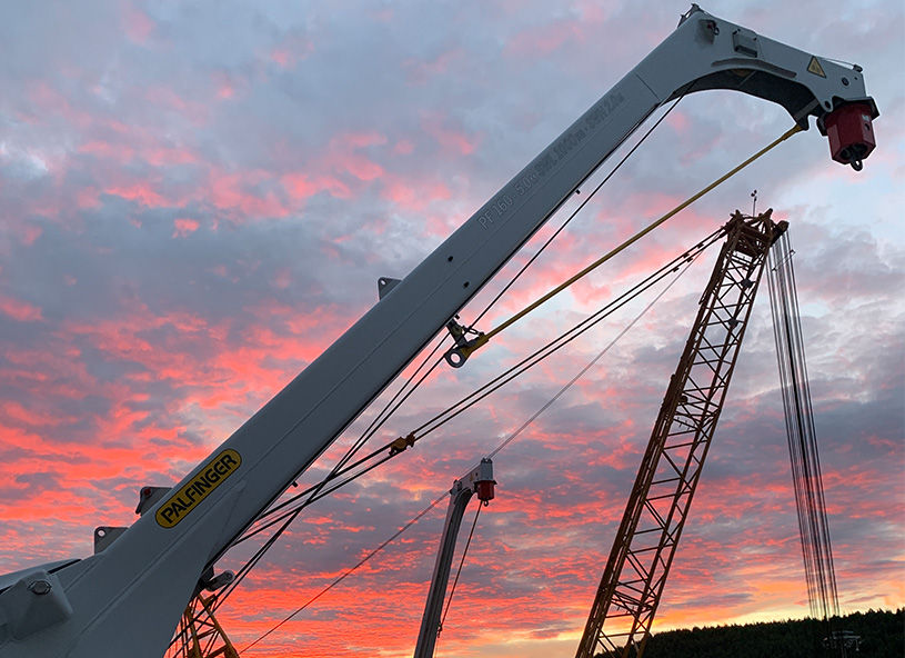 Fixed boom crane