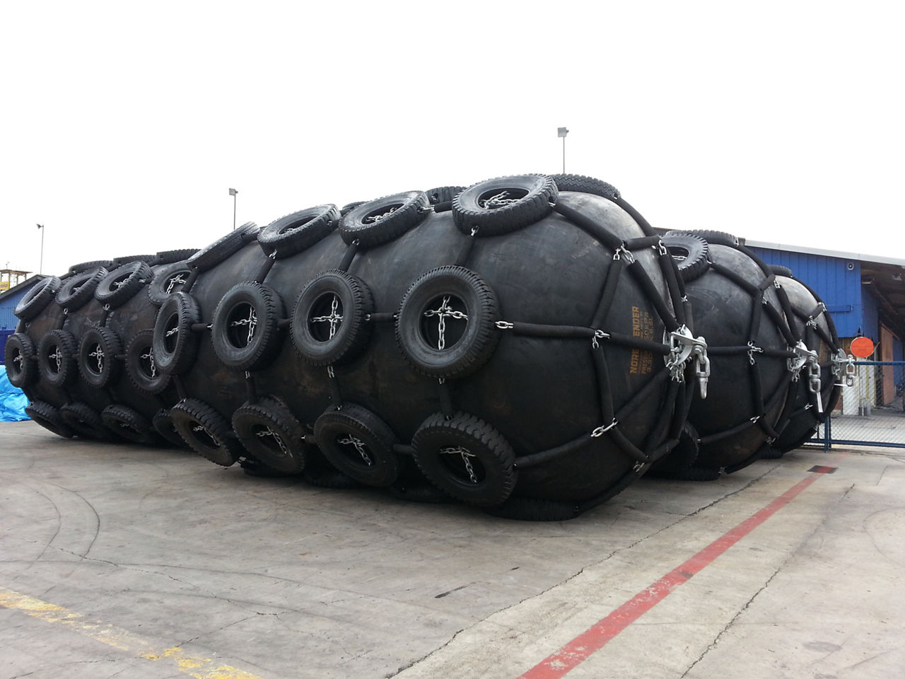 Pneumatic fenders