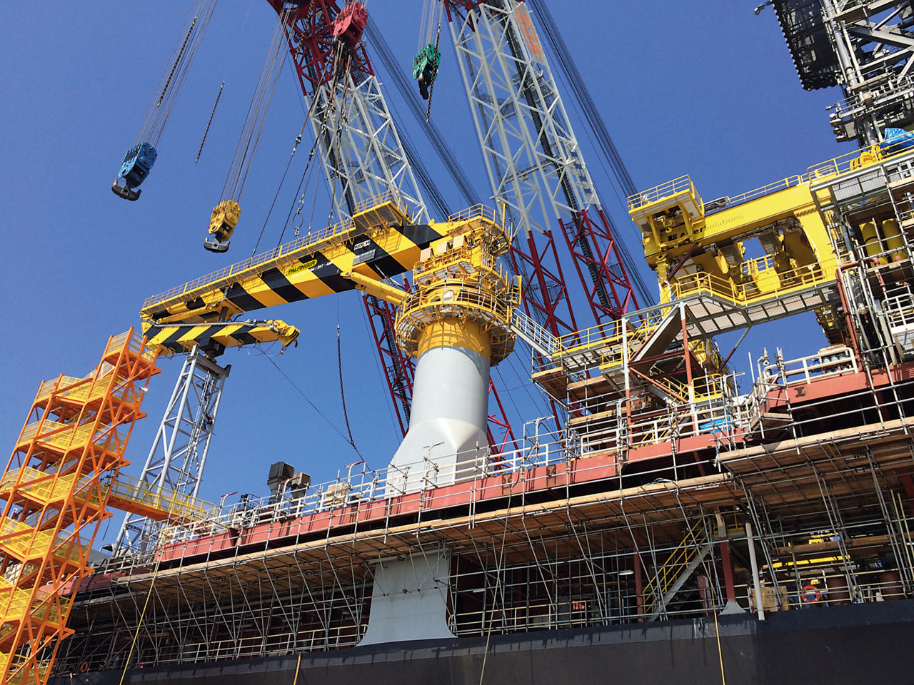 Knuckle boom crane