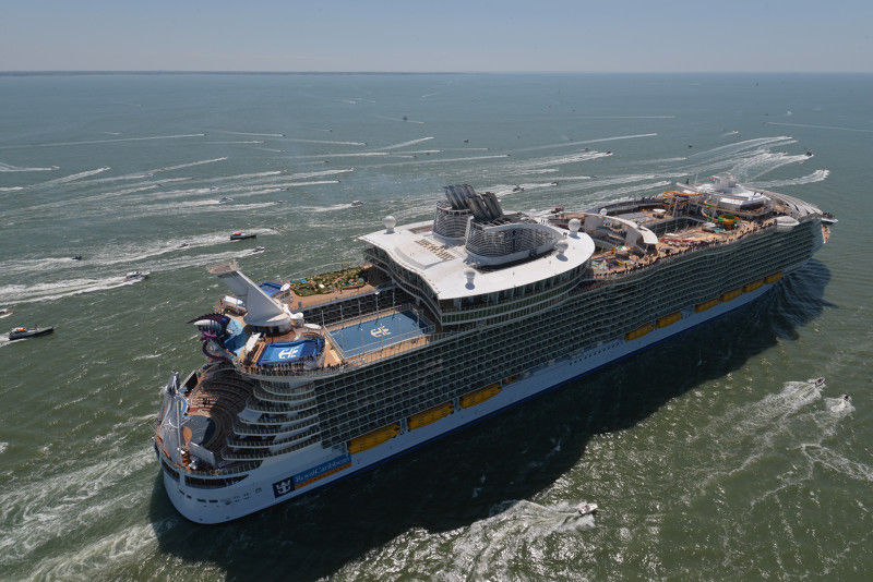 Harmony of the Seas equipped with PALFINGER MARINE crane