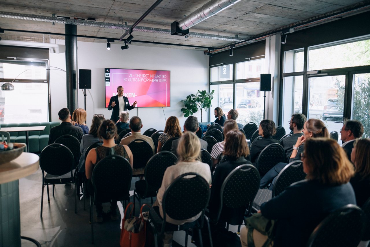 Bild des Vortrags an der Marken-Roadshow in Zürich