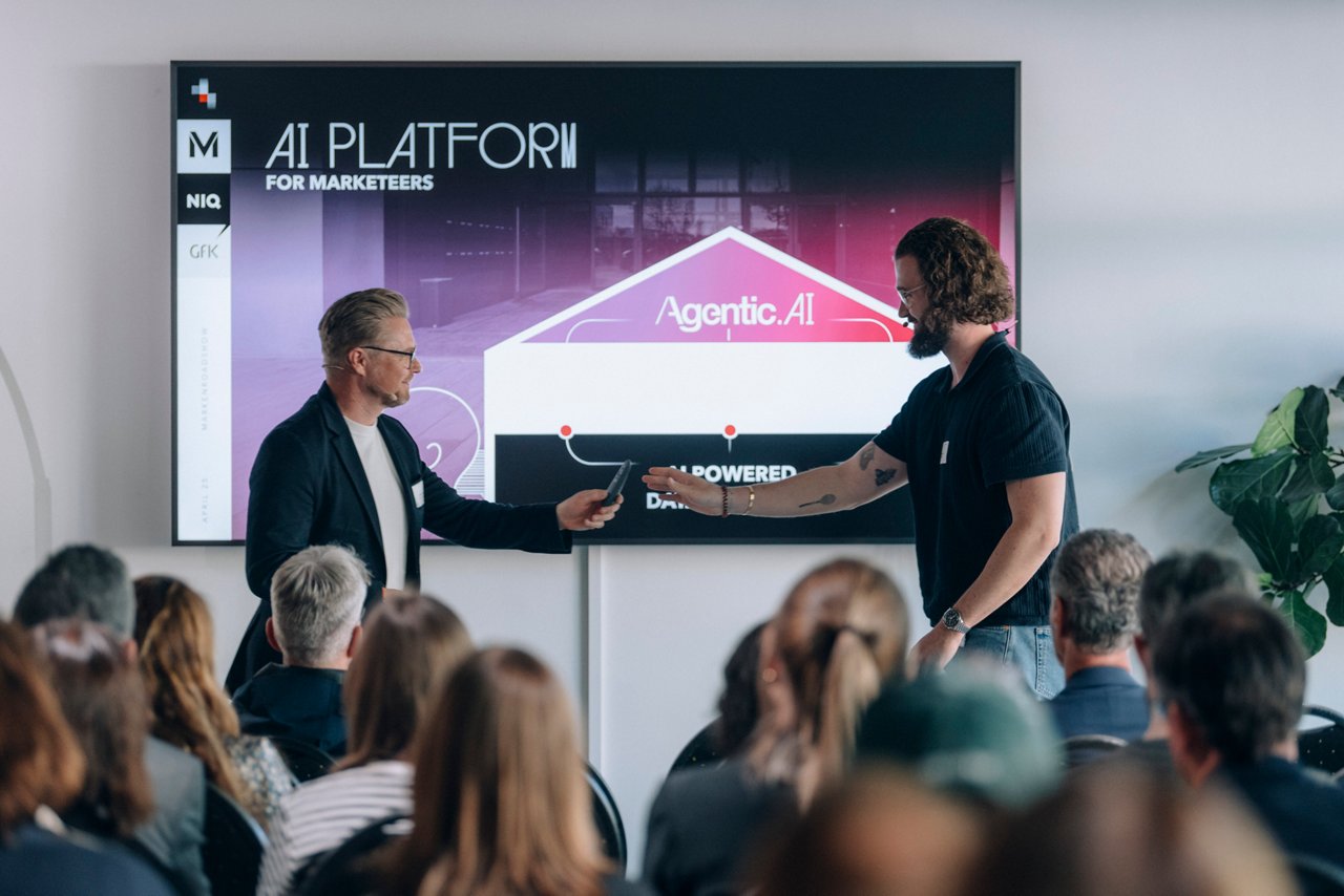 Bild eines Vortrags der Marken-Roadshow in Zürich mit den Referenten Felix Bartels und Oskar Trautmann