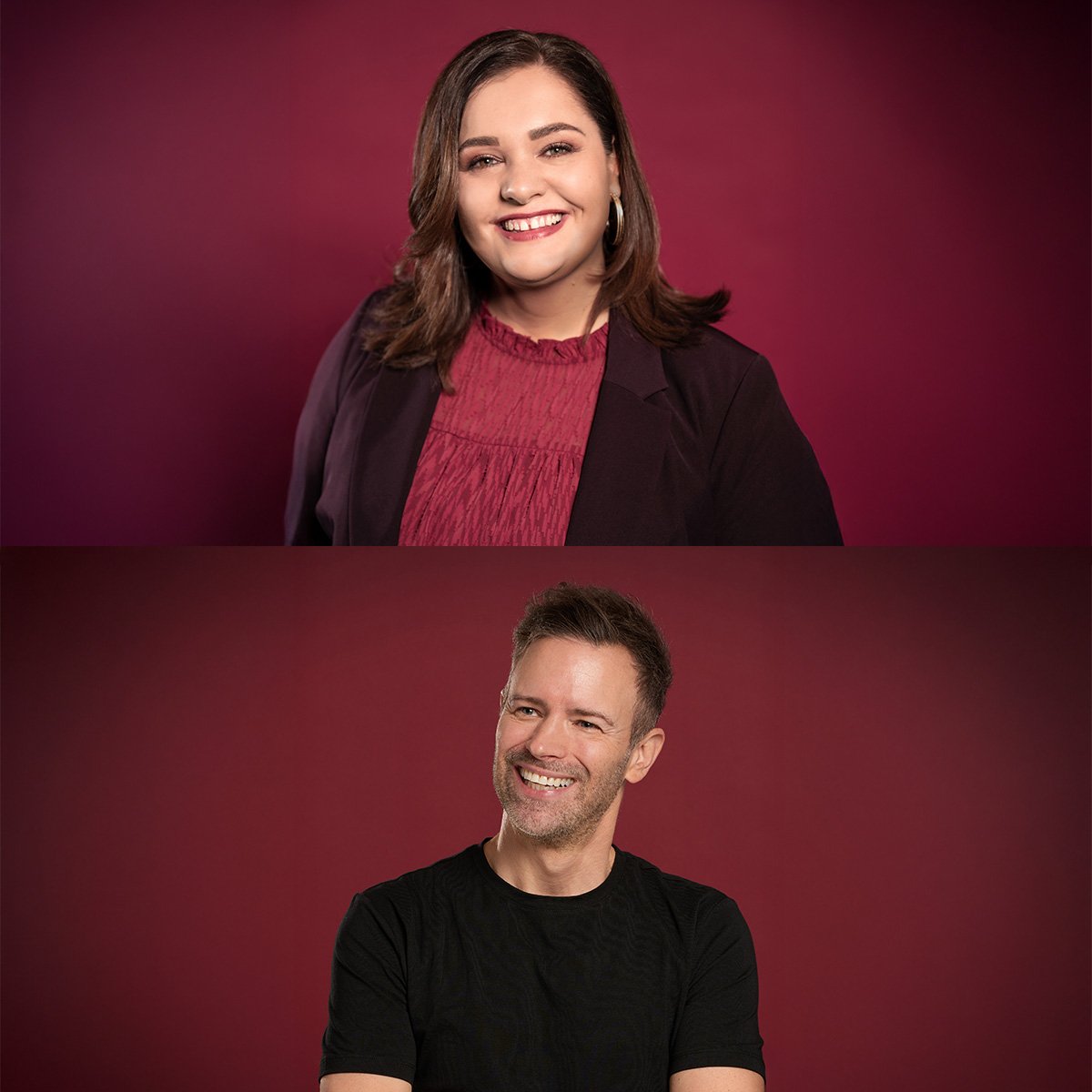 Yvonne Wutzler und Thorsten Mühl: Zwei Personen stehen vor einem einfarbig weinroten Hintergrund. Im oberen Bildbereich ist eine junge Frau mit dunklen, schulterlangen Haaren abgebildet. Sie trägt eine weinrote Bluse mit feinen Falten und einen schwarzen Blazer. Sie lächelt freundlich in die Kamera und trägt kreisrunde, silberne Ohrringe. Im unteren Bildbereich ist ein Mann mit kurzem, dunkelblondem Haar und Dreitagebart zu sehen. Er trägt ein schwarzes T-Shirt, bunte Armbänder und eine Smartwatch am linken Handgelenk. Er hat die Arme locker verschränkt und blickt mit einem offenen Lächeln leicht zur Seite.